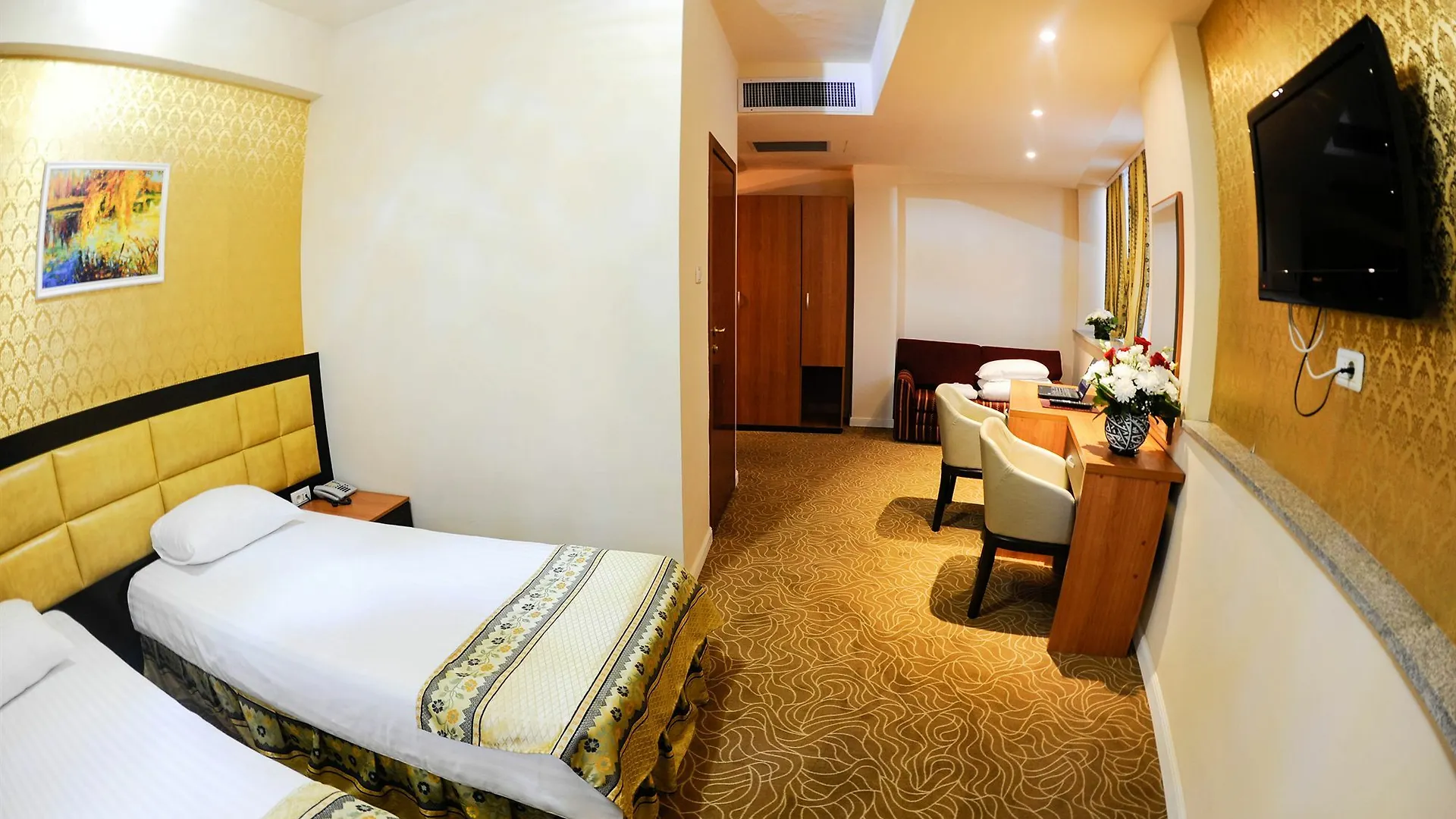בוקרשט Kosher Hotel Lev Or