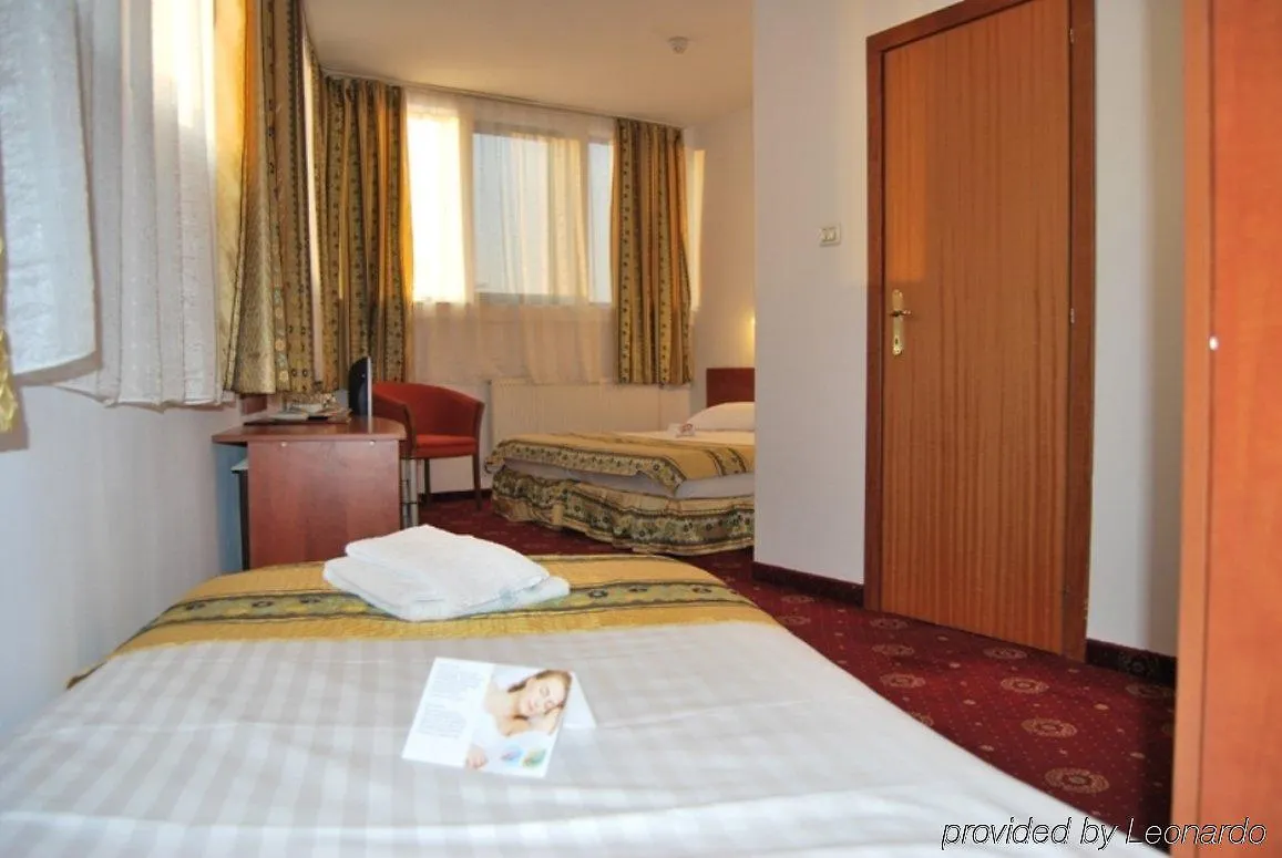 Kosher Hotel Lev Or Bucharest