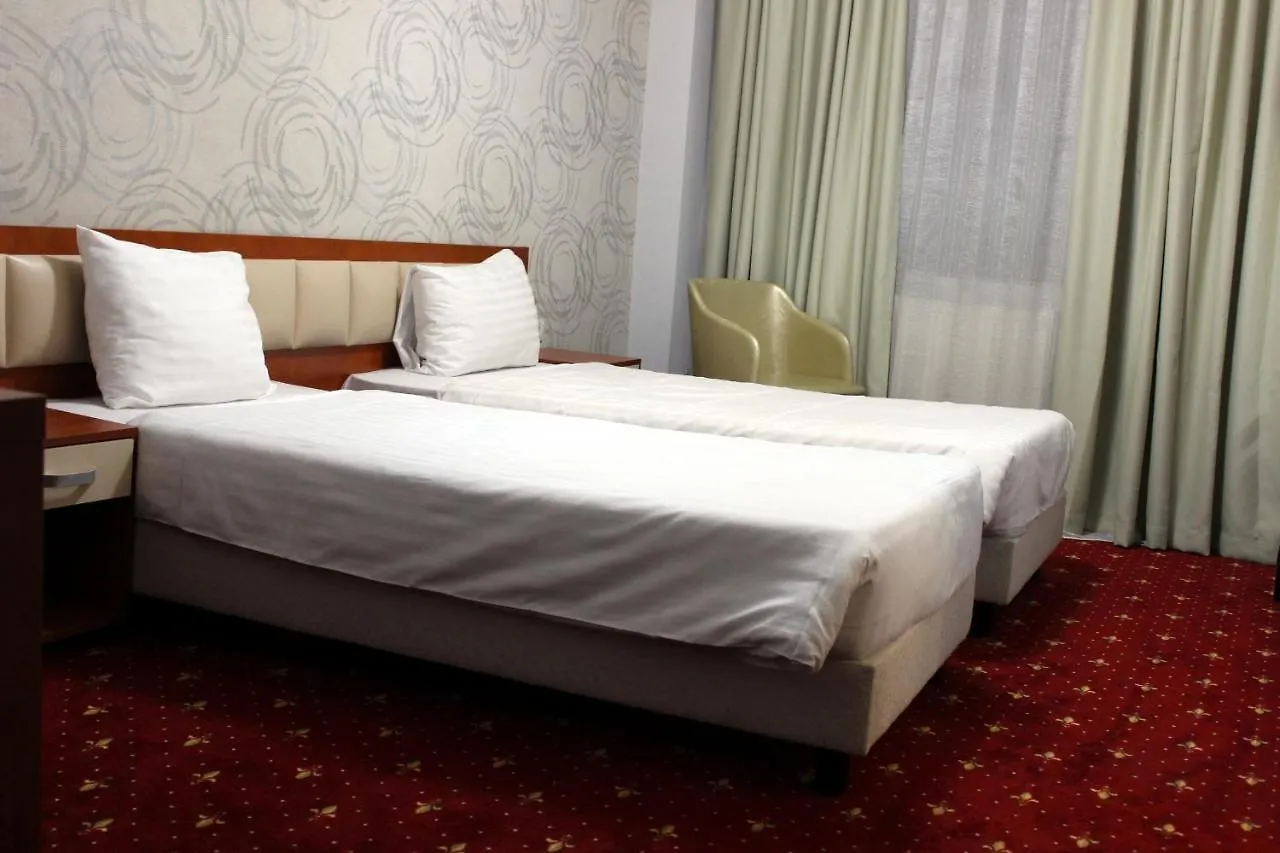 Kosher Hotel Lev Or 3*, Bucharest