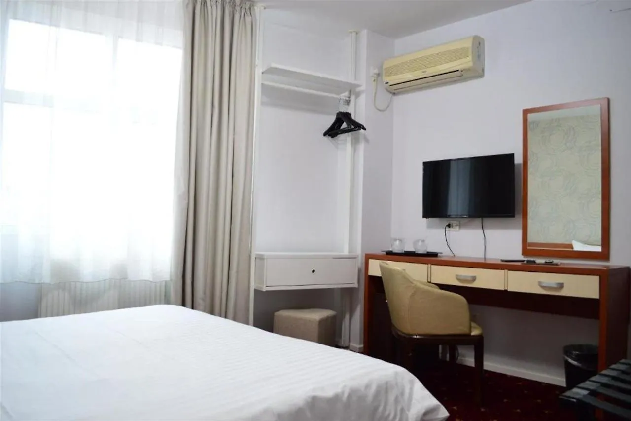 ***  Kosher Hotel Lev Or Romania